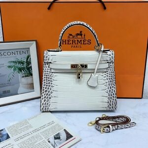 <AUTHENTIC>Hermès Kelly 28 Bag  with Gold Hardware